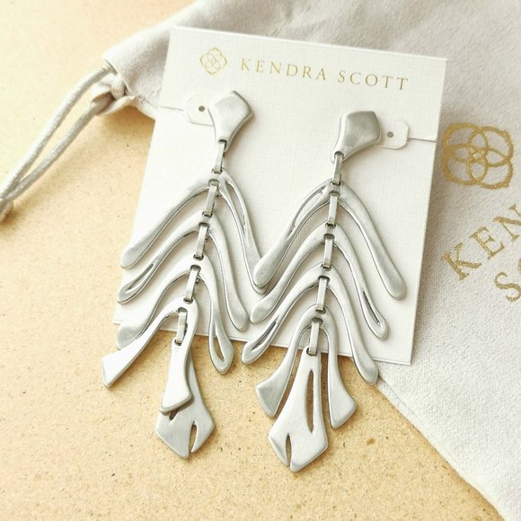 NEW Kendra Scott Silver Luca Statement Earrings - Picture 1 of 3